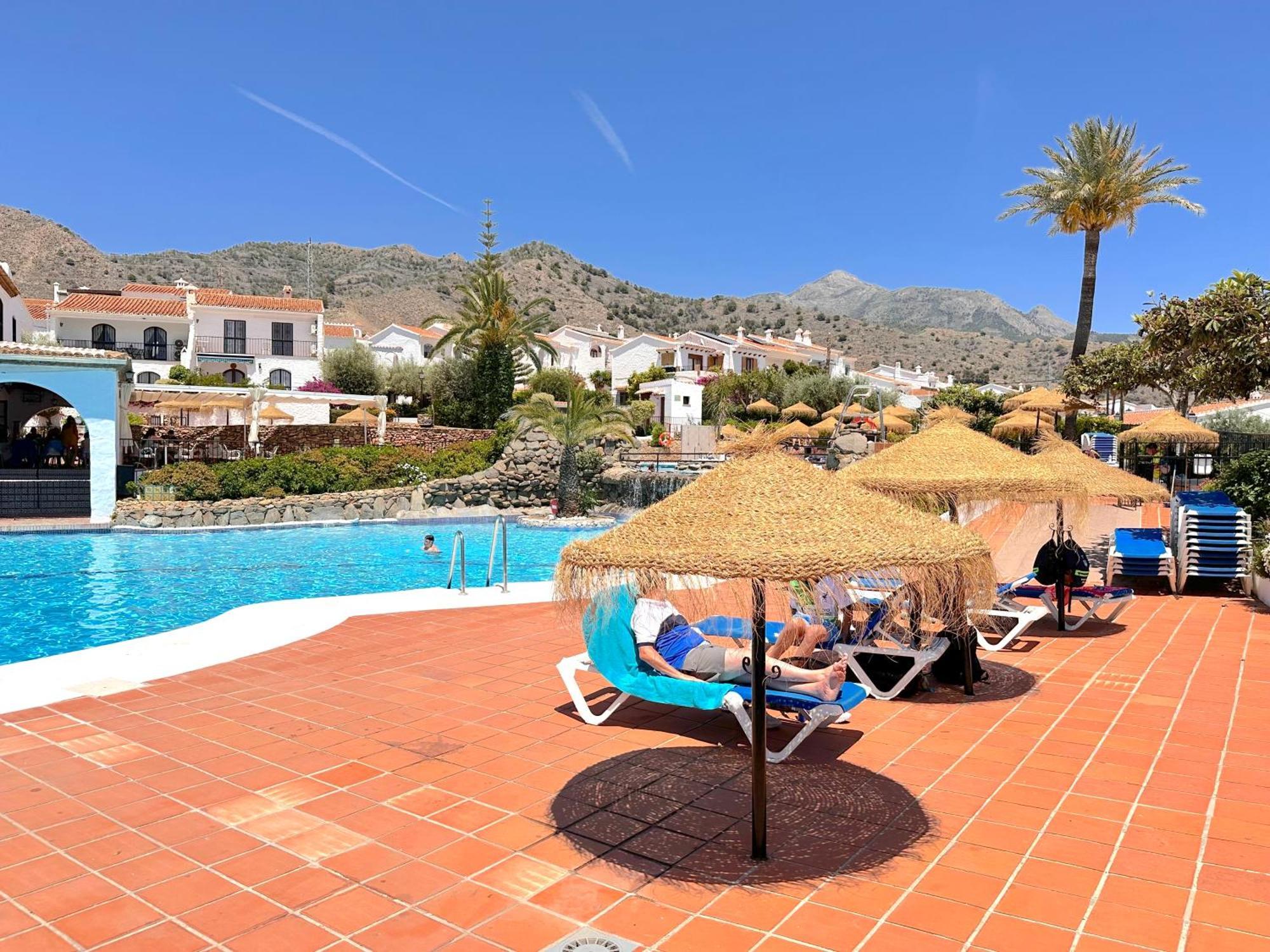 Los Naranjos 25A Private Pool Capistrano Village Nerja Kültér fotó