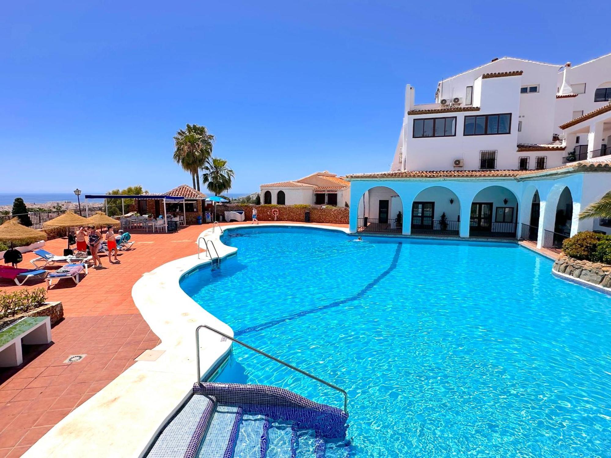 Los Naranjos 25A Private Pool Capistrano Village Nerja Kültér fotó