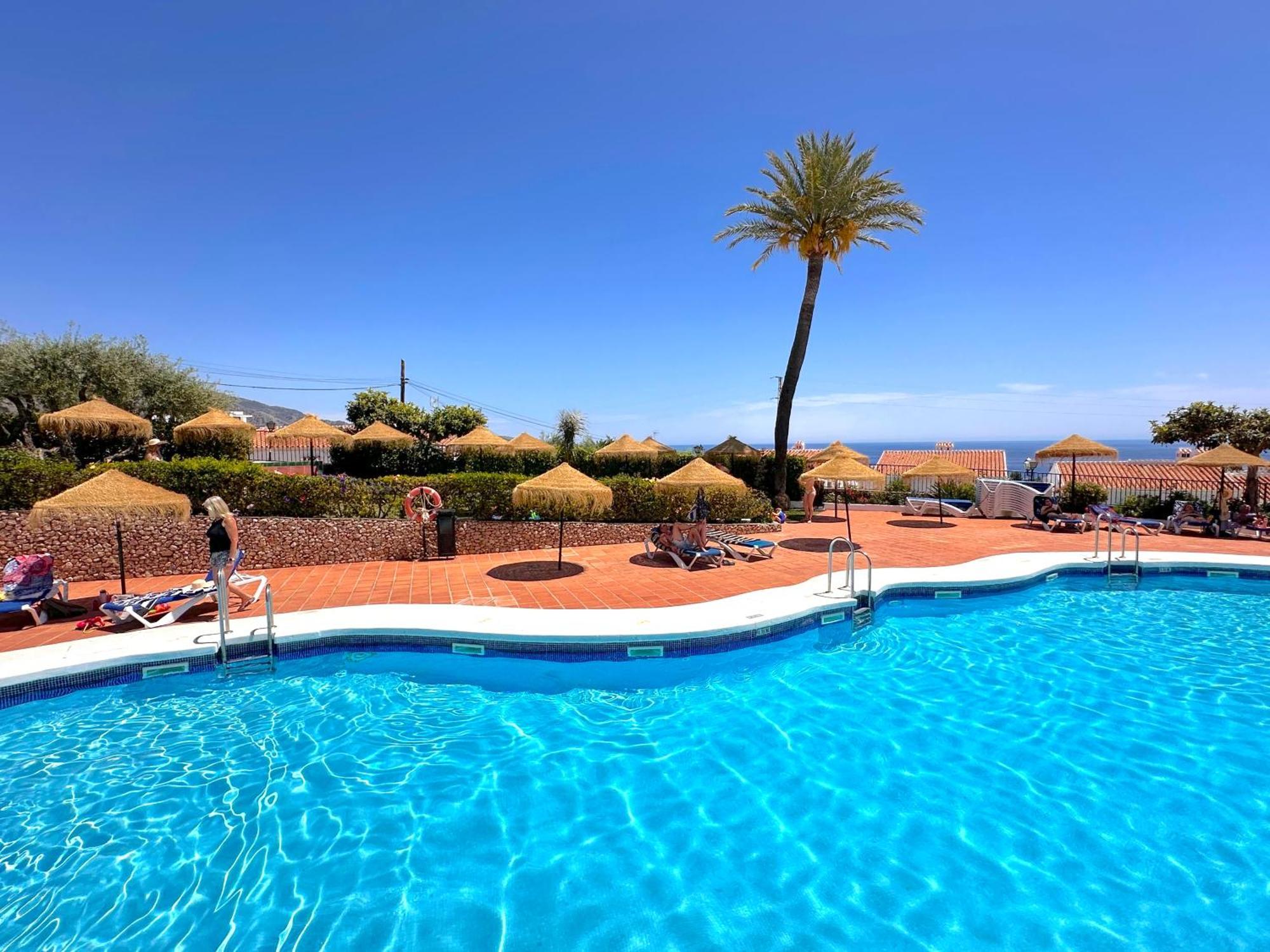 Los Naranjos 25A Private Pool Capistrano Village Nerja Kültér fotó